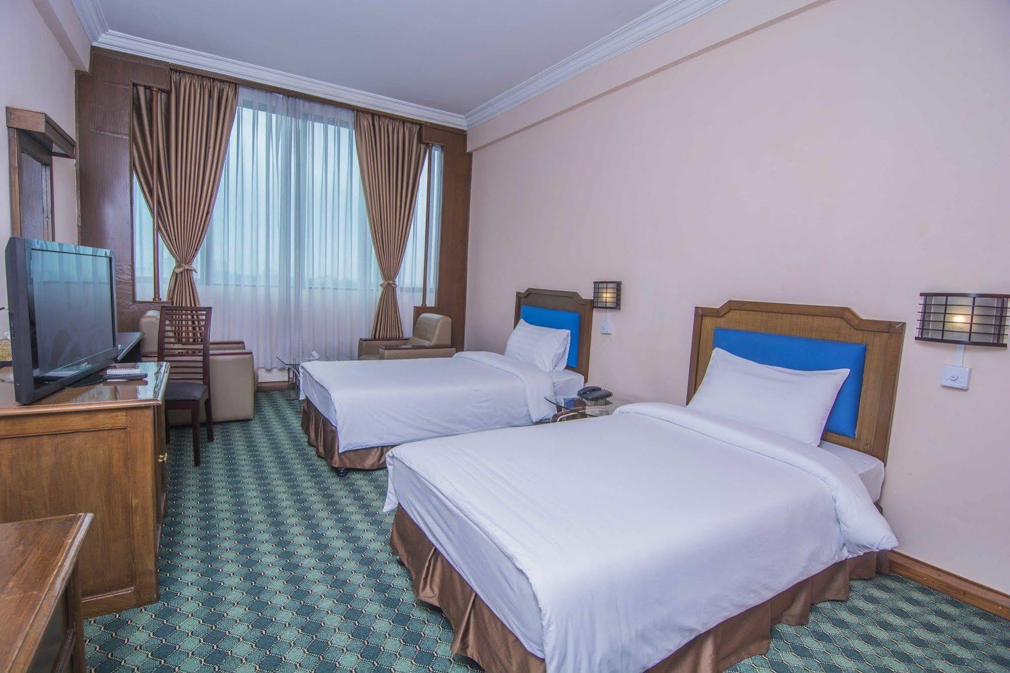 Asia Plaza Hotel Rangún Exteriér fotografie